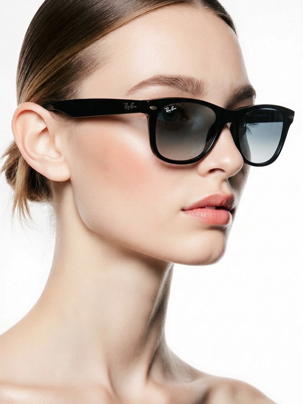Ray-Ban Black Wayfarer Sunglasses with Black Case